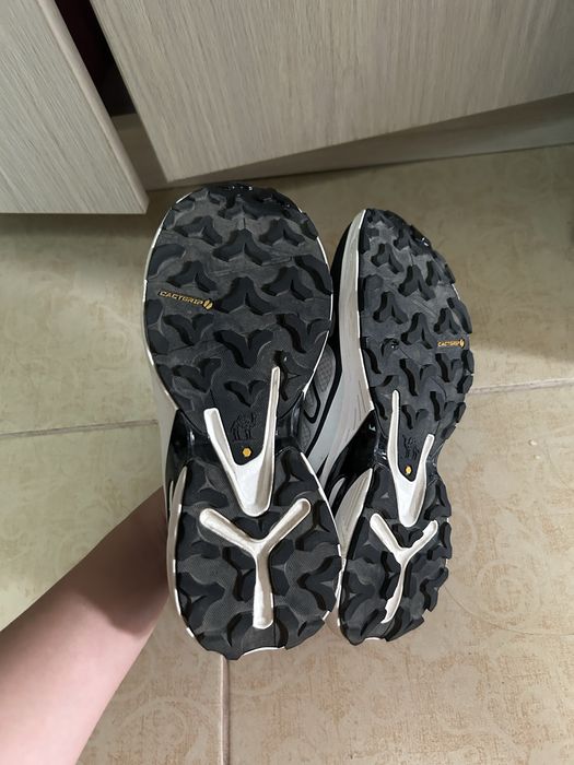 Кроссовки треккинговые 38р