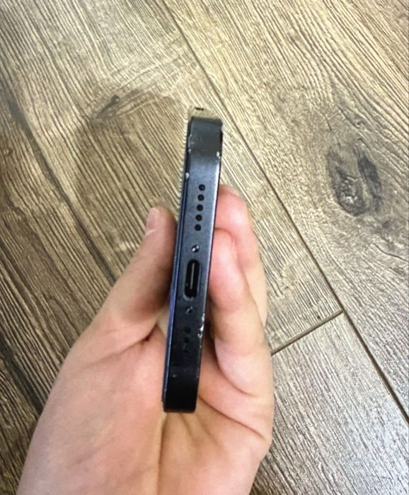 Iphone 17E        .
