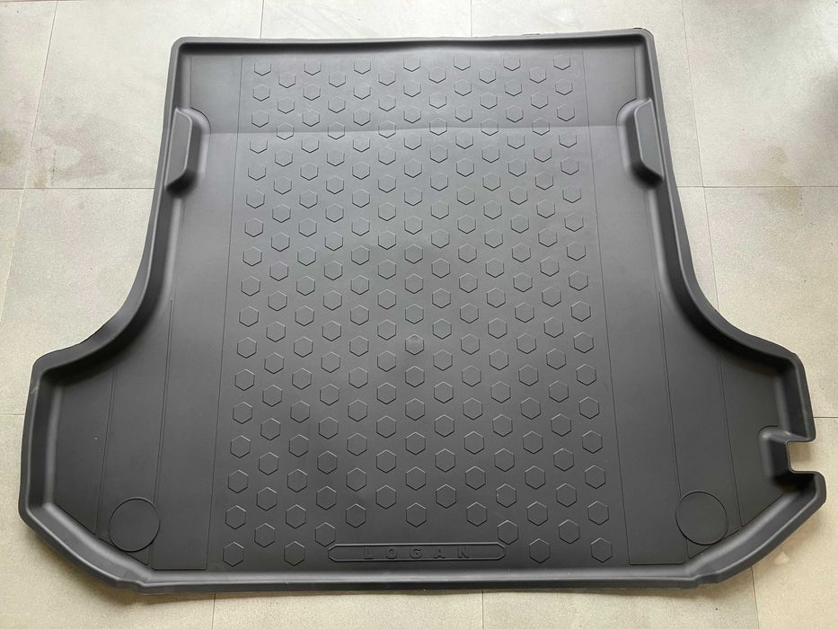 Гумени стелки или багажник DACIA LOGAN комби Логан от 2013 до 2020г