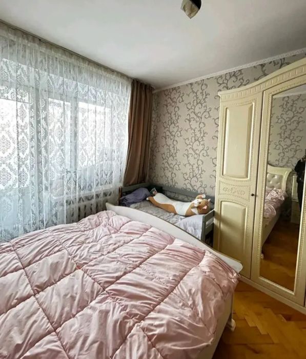 Продаётся 2х ком кв Жениса 29