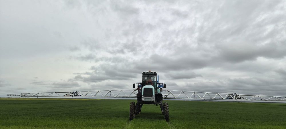 Autopropulsata Berthoud Raptor 4240, 36 metri, 4200L, Gps Autoghidare Trimble, Section Control