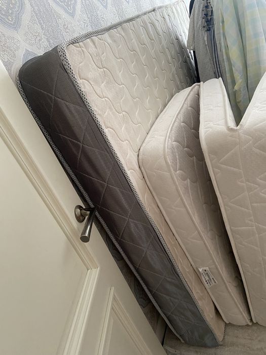 Продам матрас 140/200
