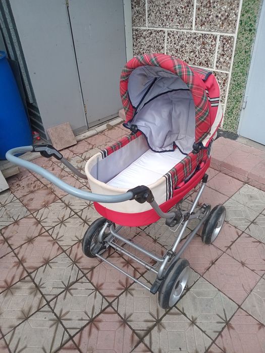 Детская коляска д/у в отличном состоянии