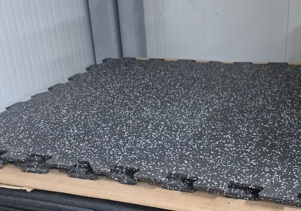 Подова настилка/ Гумена Фитнес настилка плоча - пъзел   956×956×8 см