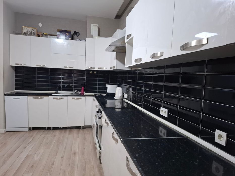 Кухонный гарнитур 6 метров б/у