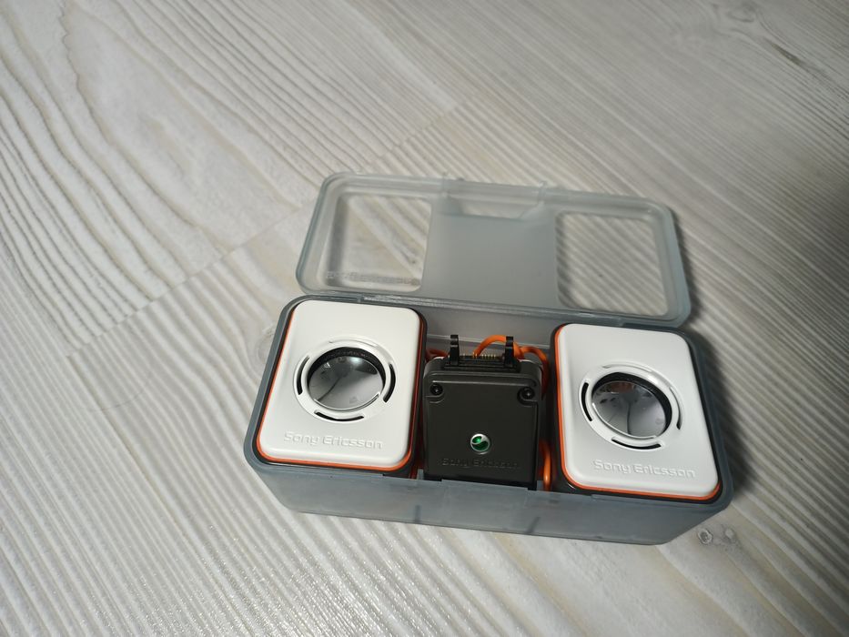 Nokia , sony ericsson , motorola