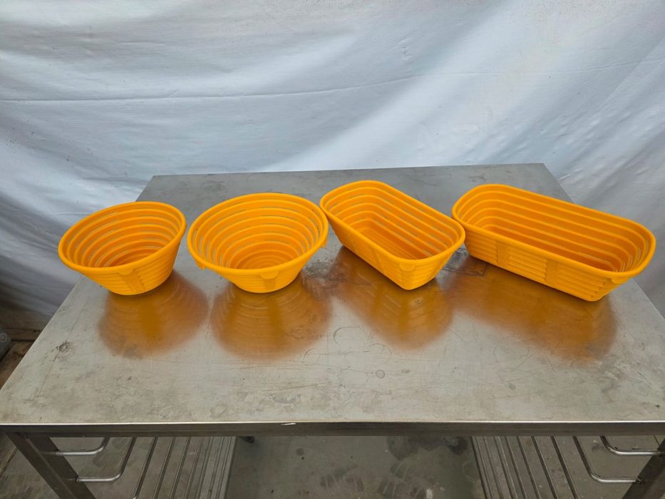 Пластмасови форми за втасване на хляб с плат