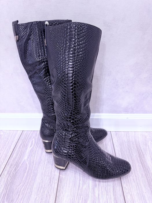 Продам сапоги в отличном состии!!!