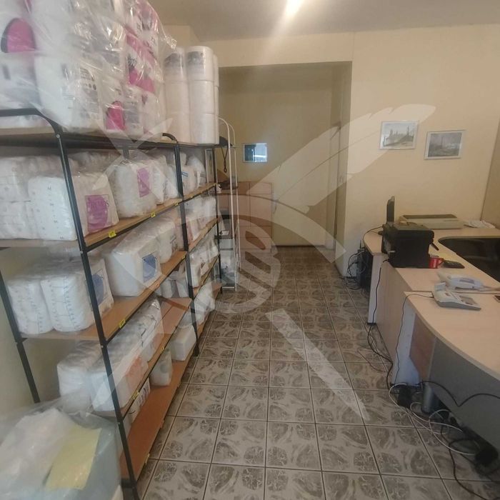 Продава се Магазин в Бургас, Лазур - 130 кв.м за 2239 €/кв.м - Снимка #1