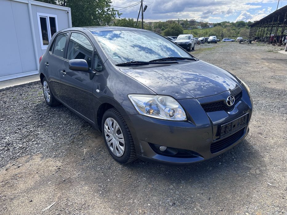 Тойота Аурис / Toyota Auris 1.4 На части