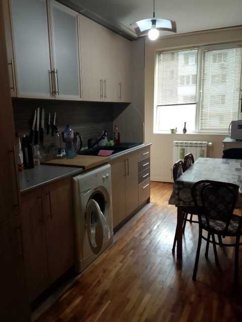 Дава се под наем Тристаен апартамент в Търговище, Център - 74 кв.м за 331.5 € - Снимка #3