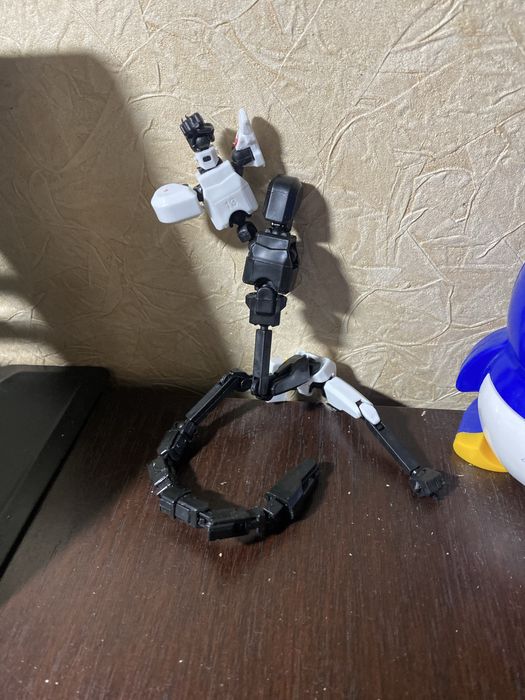 Сгусток из черного и белого т13