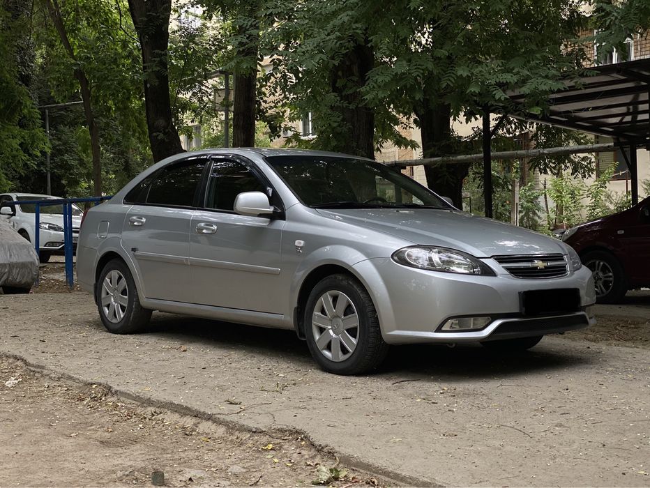 Продаётся Chevrolet Gentra механика-бензин