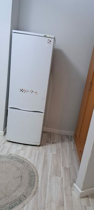 Холодильник бу Атлант