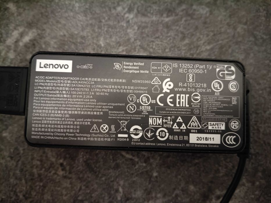 Laptop Lenovo V330-15IKB i3 Gen 8 / 8GB RAM / SSD 256GB / Win 11