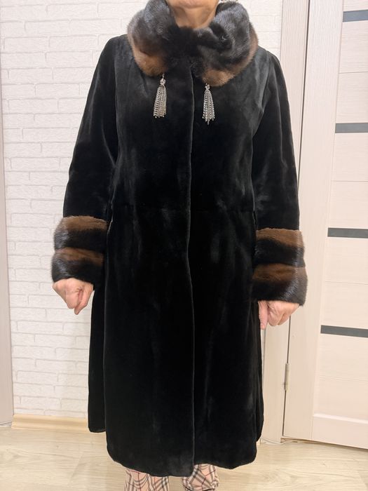 Продам норковую шубу