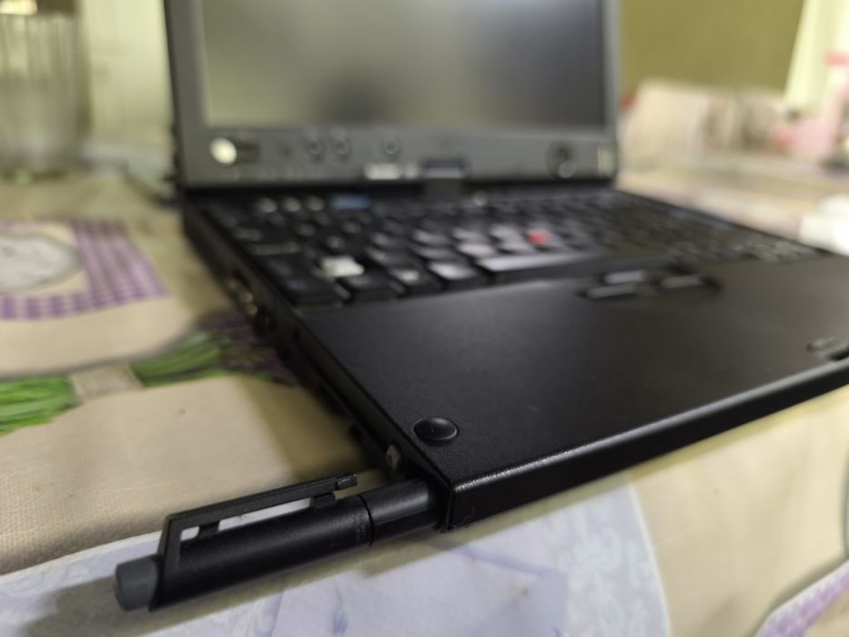 Lenovo Thinkpad x61- touchscreen- за части