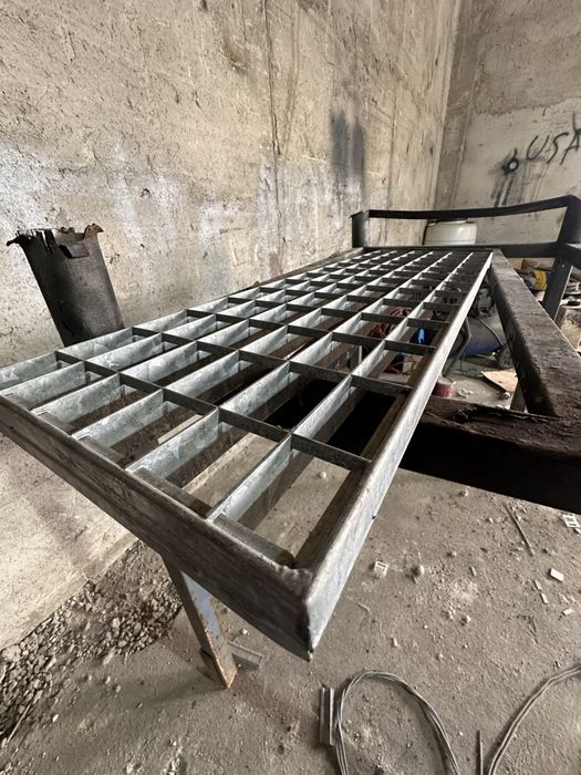 Trepte zincate 110/22