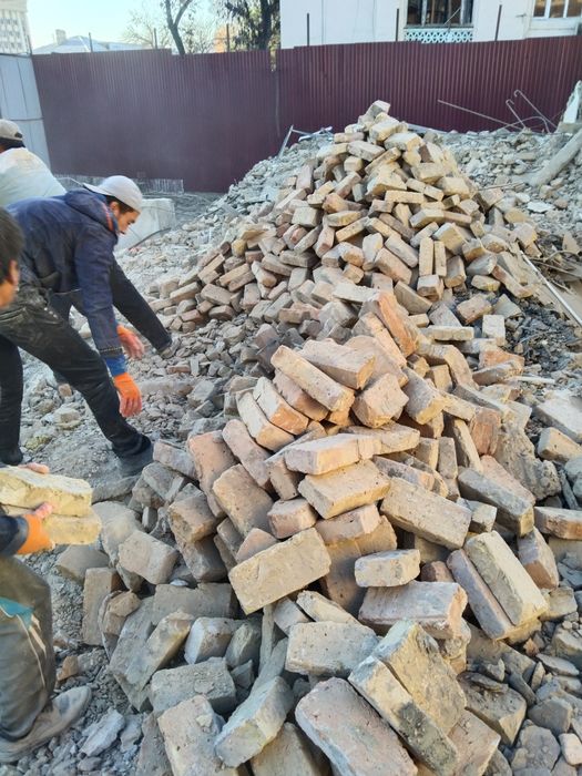 Bu pishgan gisht Кирпич жженний