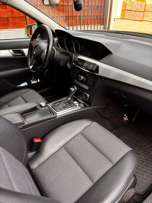 Mercedes-Benz C 180 CGI Automatik BlueEFFICIENCY Avantgarde