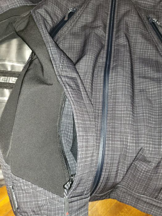 Мъжко есено-зимно яке.