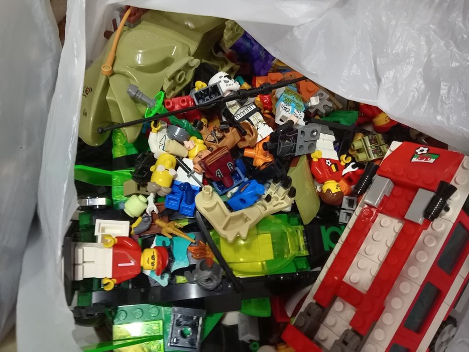 Срочно продам LEGO