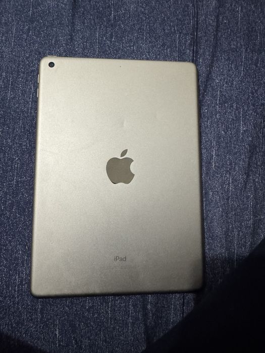 Прадаётся ipad 5 wi-fi