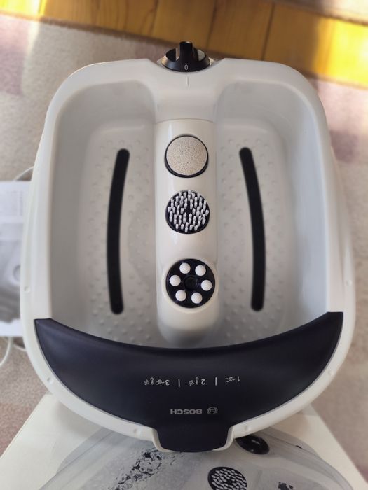 НАМАЛЕНА!!! Масажна вана за крака Bosch PMF2232