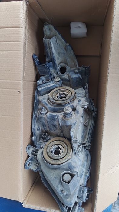 Продам фары Toyota Corolla 150
