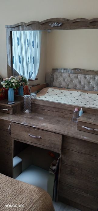 Mebel sotiladi spalniy garnitur