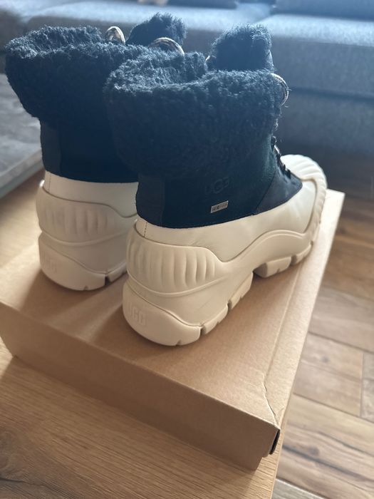 Зимни боти на UGG