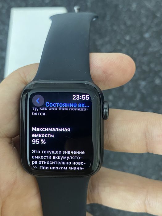 Эпл вотч се 40мм оригинал.