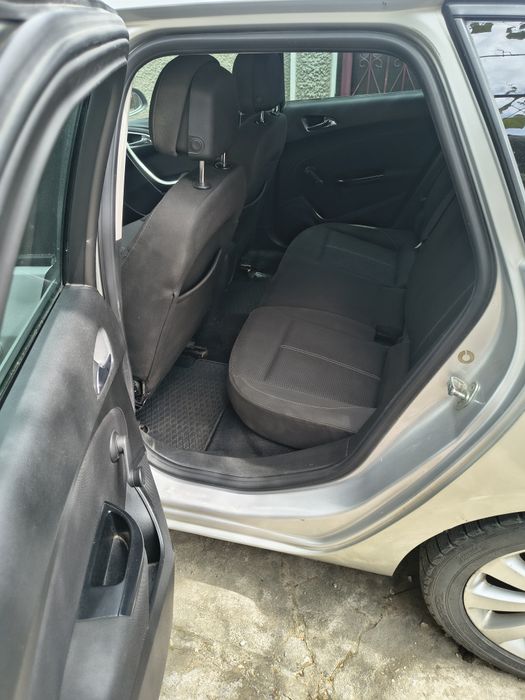 Opel Astra J 1.7 CDTI 131 cp