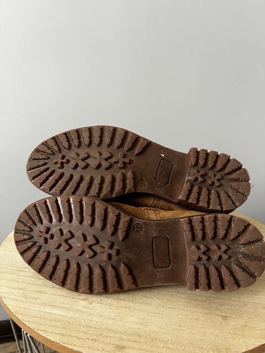 Ботинки замшевые