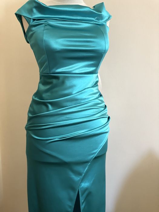 Елегантни, сатенени рокли. Зелен и златист цвят. Размер ХС - С