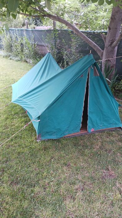 продавам двуместна палатка