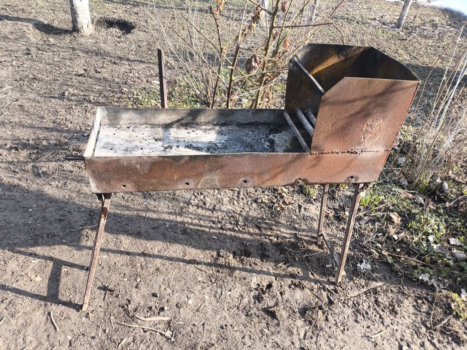 Продам печь под казан ,и мангал.