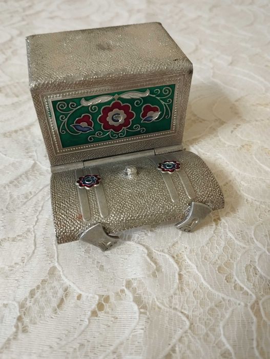 Шкатулка для украшений