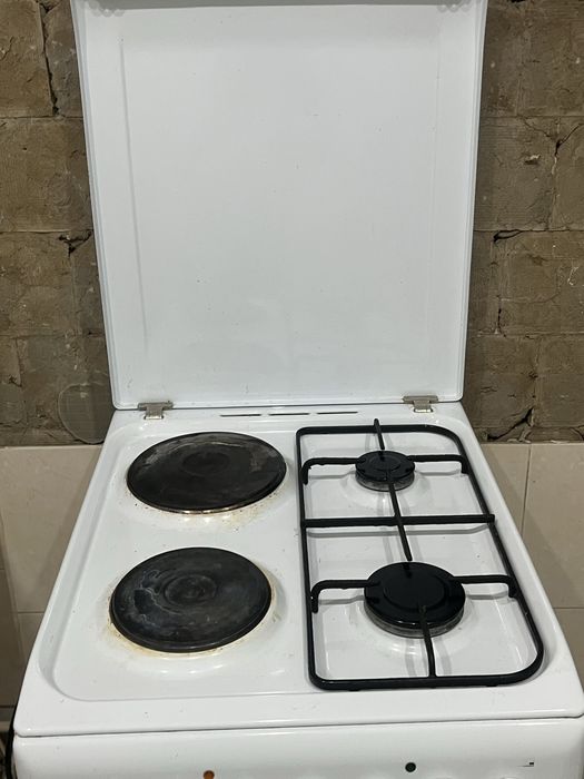 Продам газовую плиту