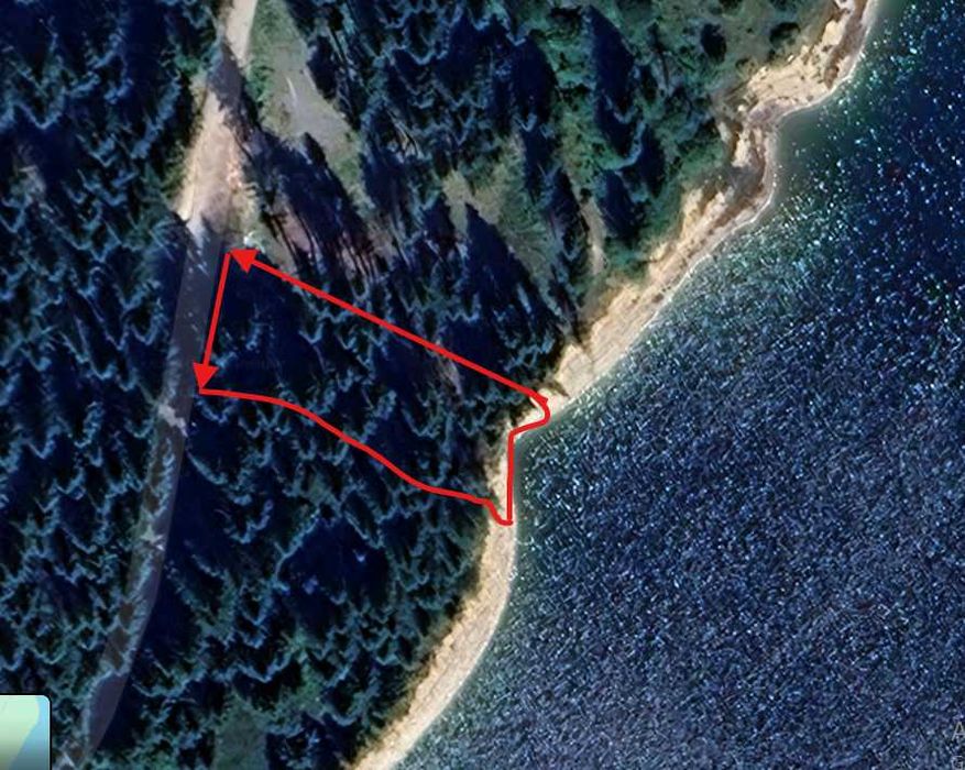 Vând o bucată de paradis pe malul Lacului Beliș - 1000 mp