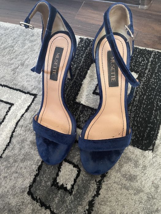 Incaltaminte firma numarul 40