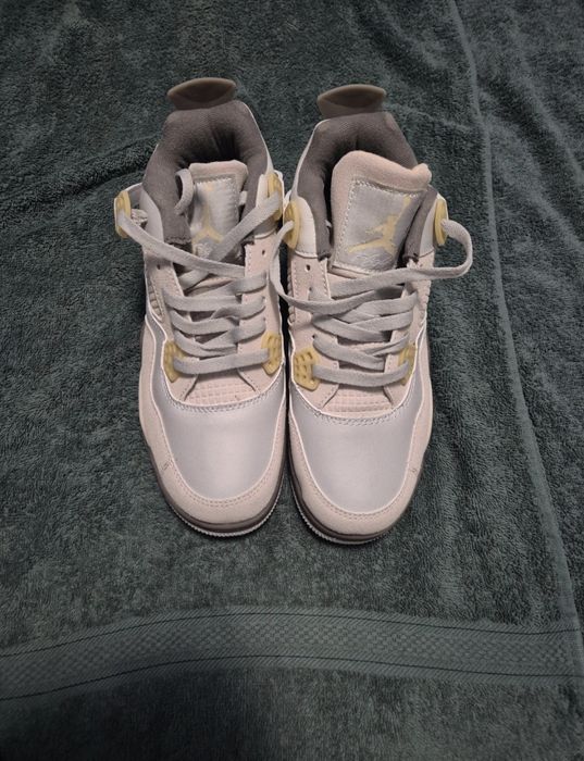 Air Jordan 4 Retro SE Craft Photon