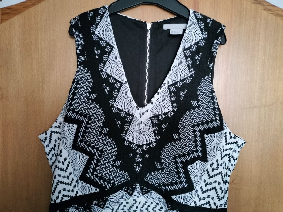 Rochie midi alb cu negru dama M H&M