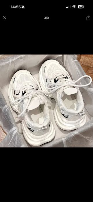 Продам кроссовки