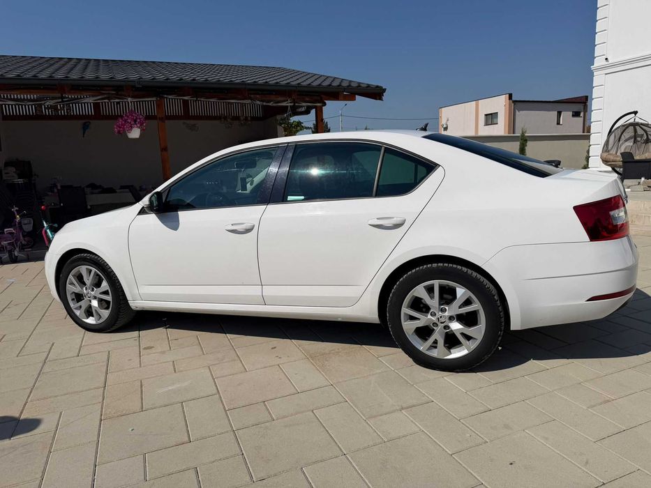 Vand skoda Octavia 2020 ,consum 5 % ,224 000 km IMPECABILA ,