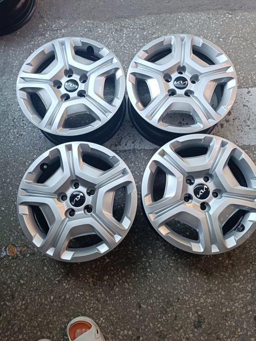 Kia Sonet yengi R 16 diska+kalpaki bn sotiladi obmen bor