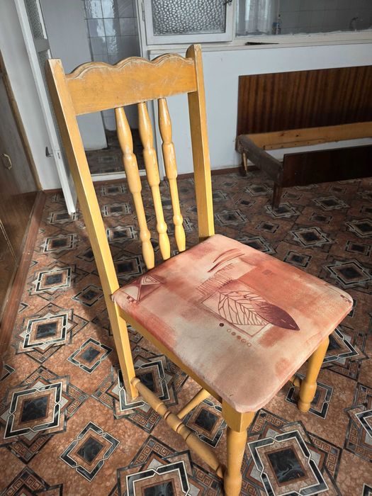 Кухненска дървена маса с 4 стола