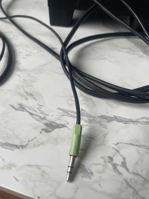 Аудио система Logitech Z313 2.1 - За ремонт части (проблем в платката)