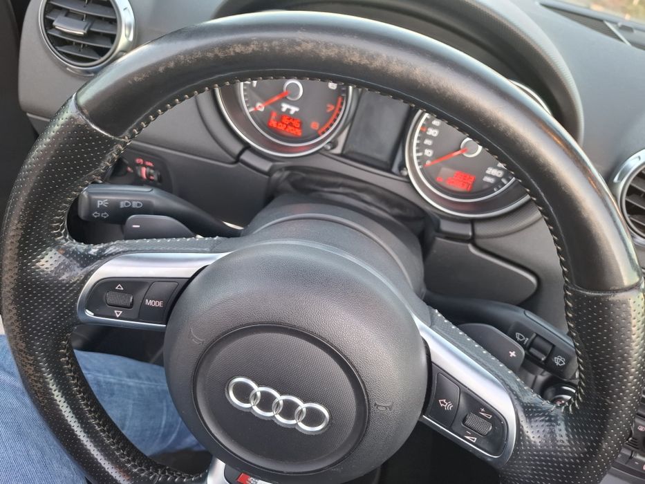 Audi TT / 2008 / automata / 2.0 benzina / 200 CP 
Pachet S-Line ( inte