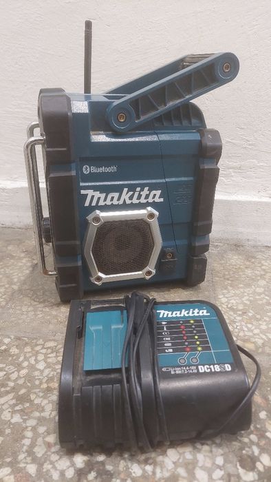 Radio makita defect